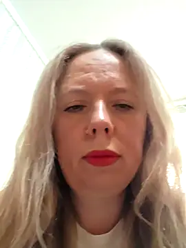 Irina3718 online show from April 7, 11:01 am