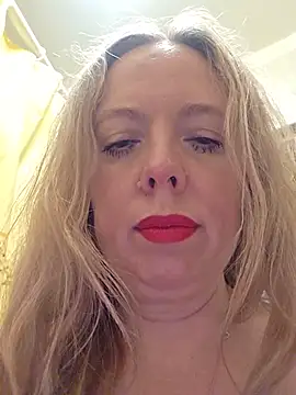 Irina3718 online show from June 15, 6:29 pm