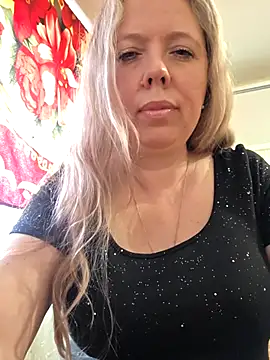 Irina3718 online show from May 9, 11:24 am