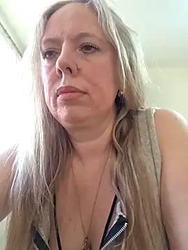 Irina3718 online show from March 26, 1:09 pm