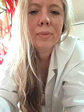 Irina3718 online show from March 15, 1:18 pm