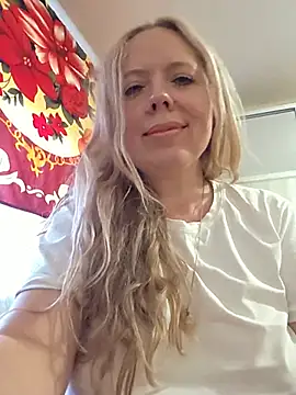 Irina3718 online show from July 10, 3:34 pm