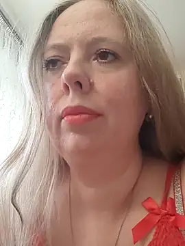 Snapshot of Irina3718 chatting on October 4, 1:01 pm Irina3718 online show from October 4, 1:01 pm