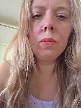 Irina3718 online show from June 26, 11:16 am