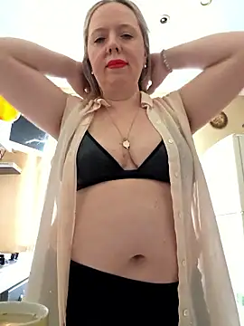 Irina3718 online show from May 8, 11:03 am