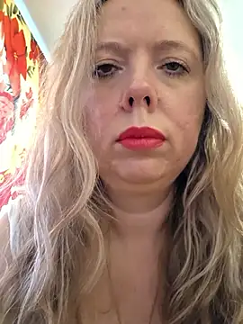 Irina3718 online show from May 17, 12:49 pm