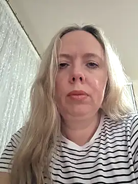 Irina3718 online show from December 17, 2:55 pm