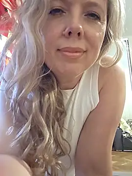 Irina3718 online show from July 8, 4:40 pm