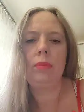 Snapshot of Irina3718 chatting on October 7, 9:10 am Irina3718 online show from October 7, 9:10 am