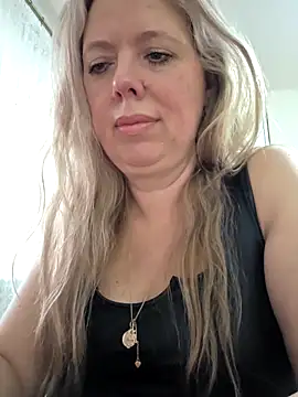 Irina3718 online show from March 31, 2:52 pm