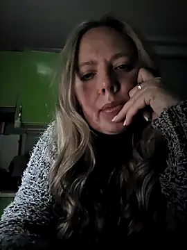 Irina3718 online show from December 20, 9:28 pm