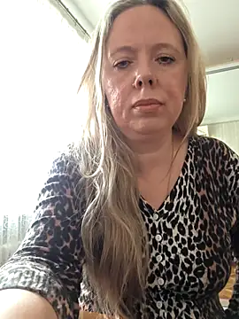 Irina3718 online show from February 12, 12:27 pm