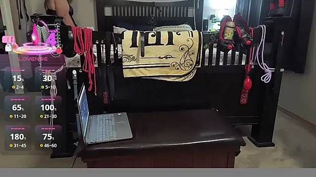 KinkyBratandDaddy online show from October 4, 2:57 am