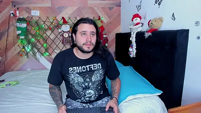 EmilyandChristianTattoos online show from December 2, 11:17 pm