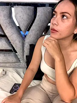 Snapshot of valery_and_Dani_ chatting on December 15, 8:03 pm valery and Dani online show from December 15, 8:03 pm