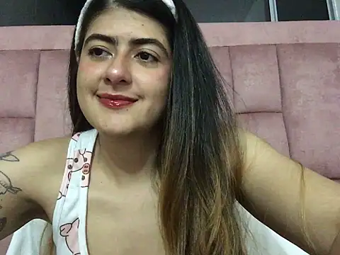 Snapshot of skyler1195 chatting on November 15, 12:47 am skyler1195 online show from November 15, 12:47 am