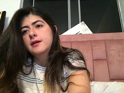 skyler1195 online show from February 27, 3:40 am
