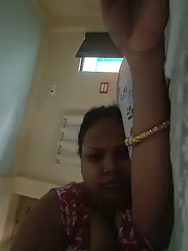 Snapshot of Arohi35 chatting on July 18, 9:40 am Arohi35 online show from July 18, 9:40 am