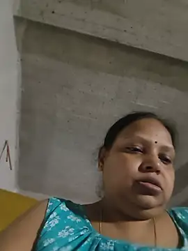 Snapshot of Arohi35 chatting on May 23, 2:38 pm Arohi35 online show from May 23, 2:38 pm