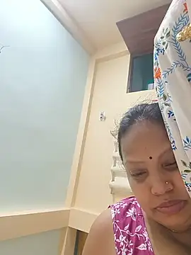Snapshot of Arohi35 chatting on May 27, 3:52 pm Arohi35 online show from May 27, 3:52 pm