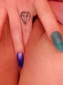 TiffiChantiT2 online show from March 11, 6:19 am