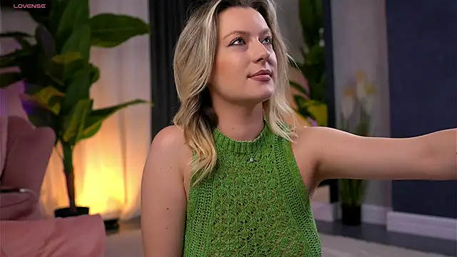 Snapshot of AnnastasiaMills chatting on November 14, 9:07 pm AnnastasiaMills online show from November 14, 9:07 pm