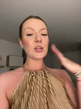 AnnastasiaMills online show from May 6, 7:18 pm