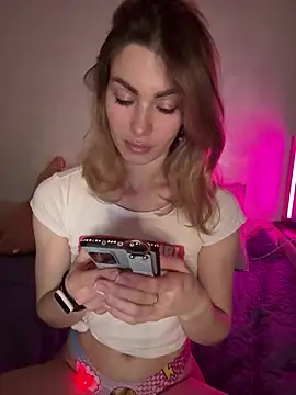 SweetDarling7 online show from March 21, 7:46 pm