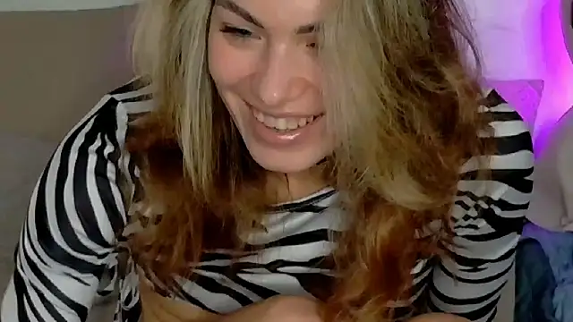 SweetDarling7 online show from December 2, 10:39 am