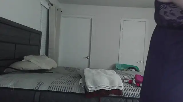 FantasyWifeBri online show from December 3, 10:42 pm