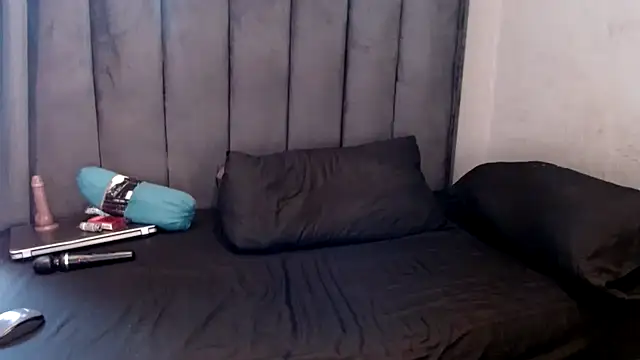 Snapshot of LustyDeziree1 chatting on March 22, 12:46 pm LustyDeziree1 online show from March 22, 12:46 pm