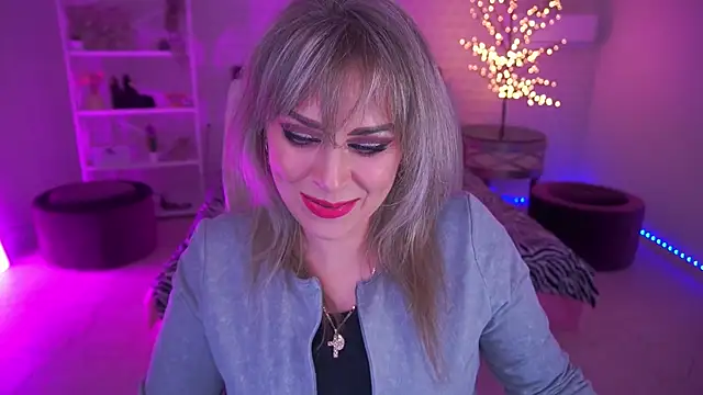 CandyLadyyy online show from April 30, 8:16 pm