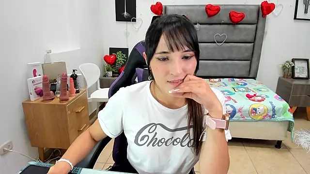 Tania Duque online show from March 12, 2:10 pm