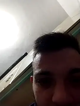 Francescodicristina44 online show from April 7, 9:49 pm