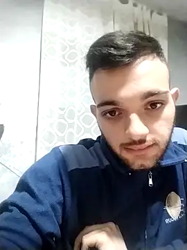 Francescodicristina44 online show from February 8, 10:18 pm