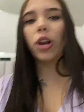 Snapshot of LunaCandy_ chatting on November 21, 10:03 am LunaCandy online show from November 21, 10:03 am