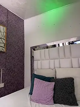 Snapshot of LunaCandy_ chatting on November 10, 1:27 pm LunaCandy online show from November 10, 1:27 pm