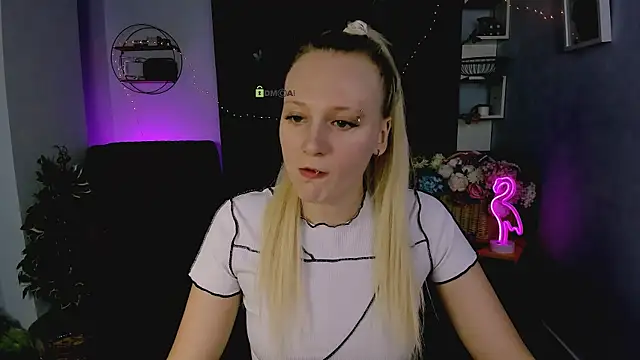 madam uliis online show from November 28, 1:33 pm