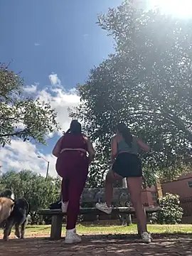 nicky andcamil online show from January 8, 4:02 pm