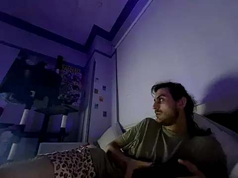 Snapshot of twink69Finger chatting on October 6, 12:50 pm twink69Finger online show from October 6, 12:50 pm