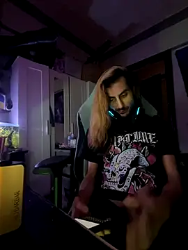 Snapshot of twink69Finger chatting on September 23, 3:41 pm twink69Finger online show from September 23, 3:41 pm