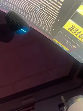 Snapshot of twink69Finger chatting on November 11, 12:44 pm twink69Finger online show from November 11, 12:44 pm