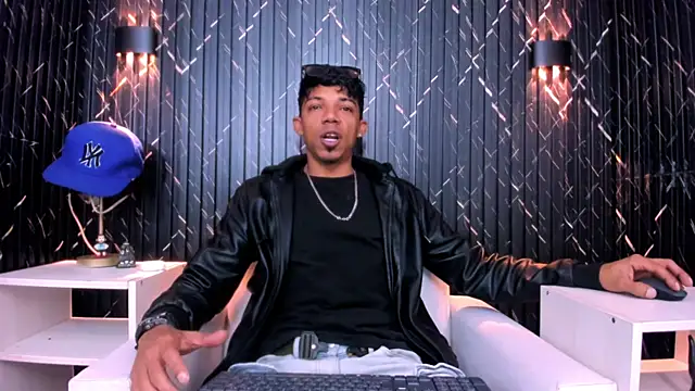 Snapshot of Gregory_Sforza chatting on November 7, 12:42 pm Gregory Sforza online show from November 7, 12:42 pm