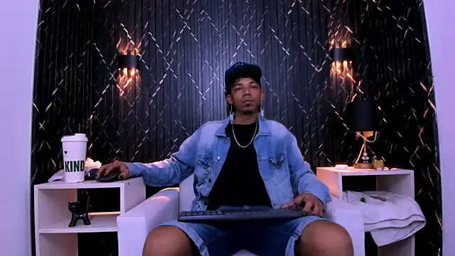 Snapshot of Gregory_Sforza chatting on October 30, 12:25 pm Gregory Sforza online show from October 30, 12:25 pm