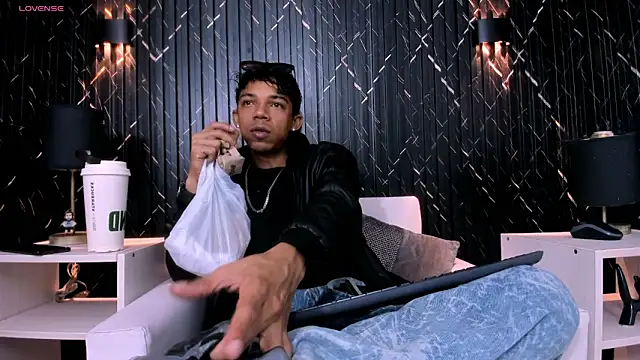 Snapshot of Gregory_Sforza chatting on November 19, 11:32 am Gregory Sforza online show from November 19, 11:32 am