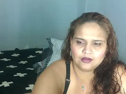 Snapshot of clover_cams1874 chatting on September 28, 5:31 pm clover cams1874 online show from September 28, 5:31 pm