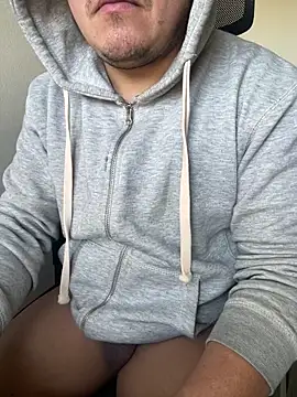 Snapshot of Gusta_bi chatting on June 8, 3:23 pm Gusta bi online show from June 8, 3:23 pm
