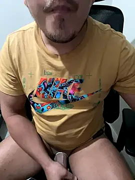 Snapshot of Gusta_bi chatting on November 11, 1:00 am Gusta bi online show from November 11, 1:00 am