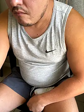 Snapshot of Gusta_bi chatting on December 22, 2:17 pm Gusta bi online show from December 22, 2:17 pm