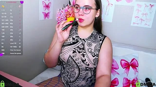 Lilysweet13 online show from September 17, 7:10 am